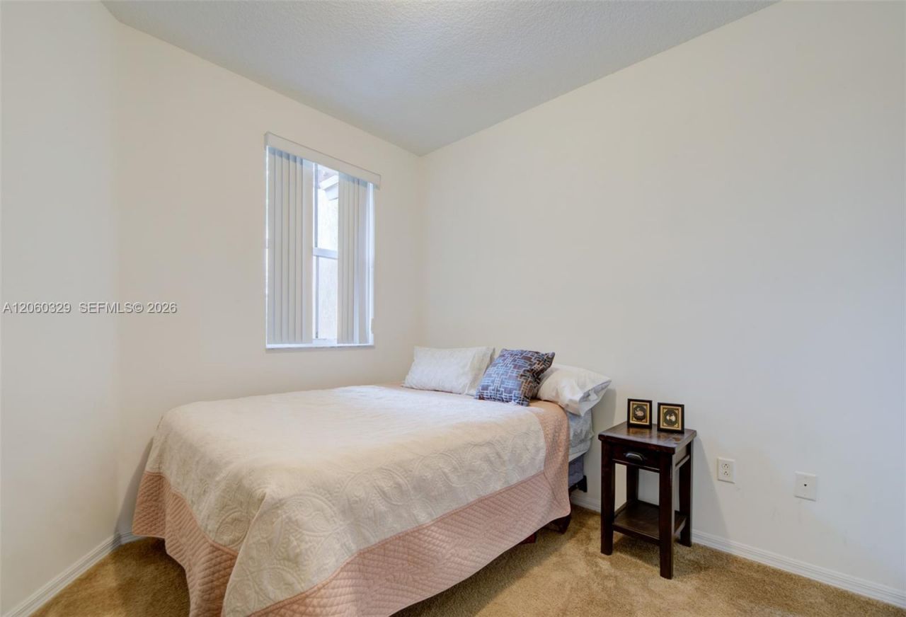 806 SW 143rd Ter, Pembroke Pines, FL 33027 Photo