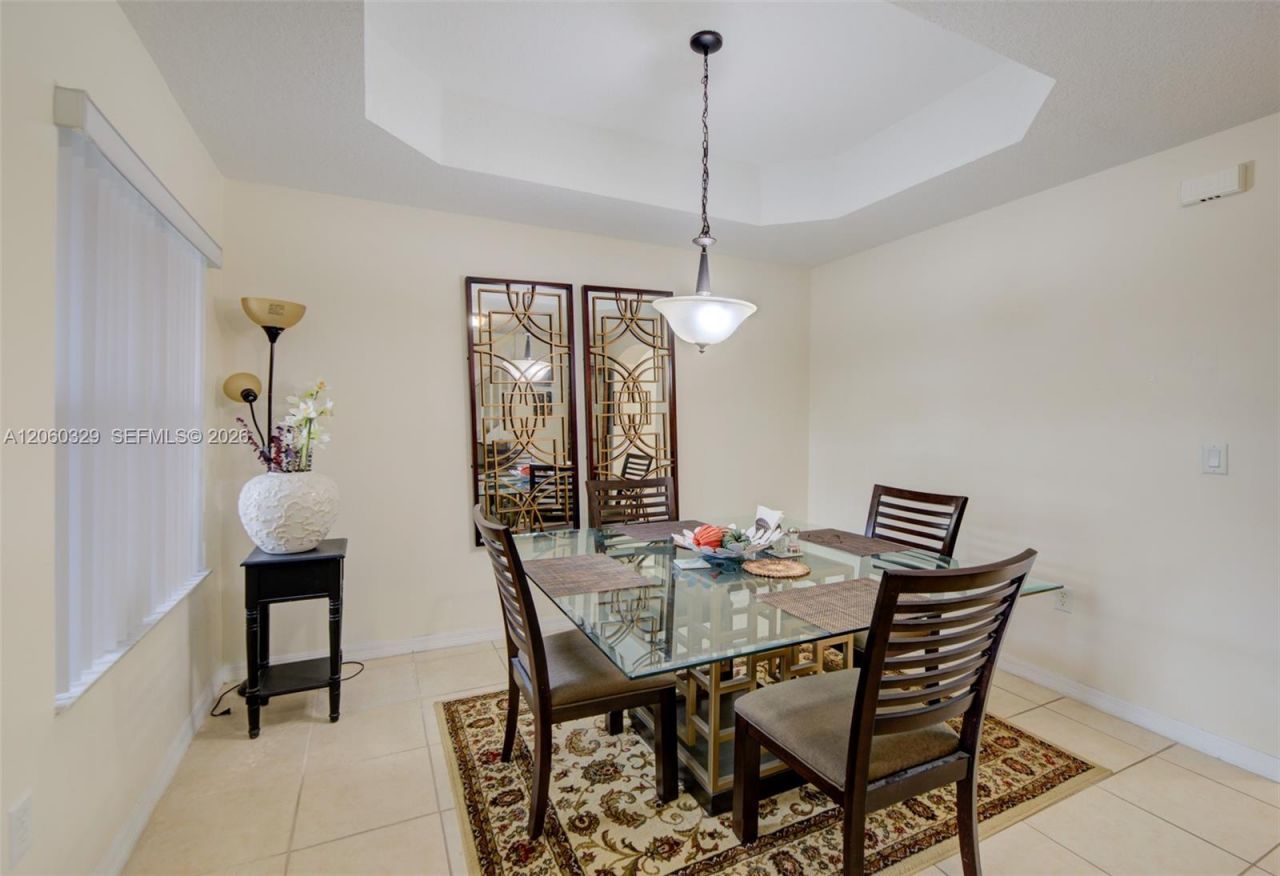 806 SW 143rd Ter, Pembroke Pines, FL 33027 Photo