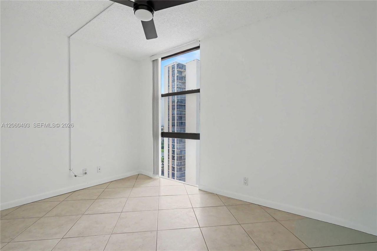 20335 W Country Club Dr, Unit 1702, Aventura, FL 33180 Photo