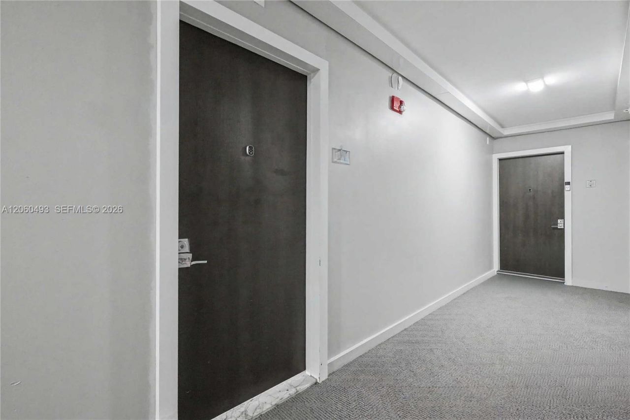 20335 W Country Club Dr, Unit 1702, Aventura, FL 33180 Photo