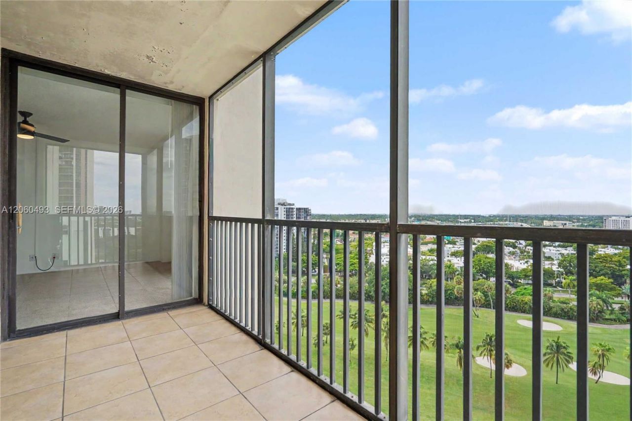 20335 W Country Club Dr, Unit 1702, Aventura, FL 33180 Photo
