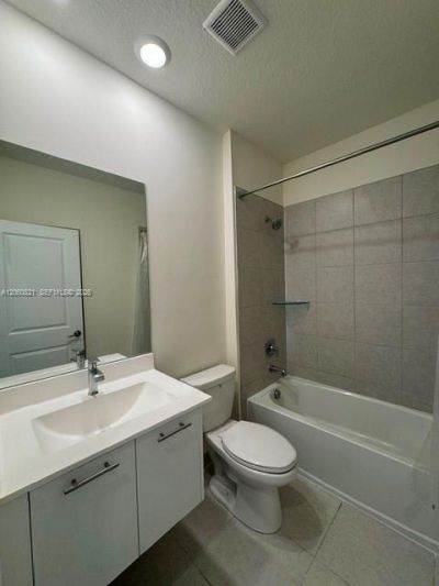 10270 NW 66th St, Unit 101, Doral, FL 33178 Photo