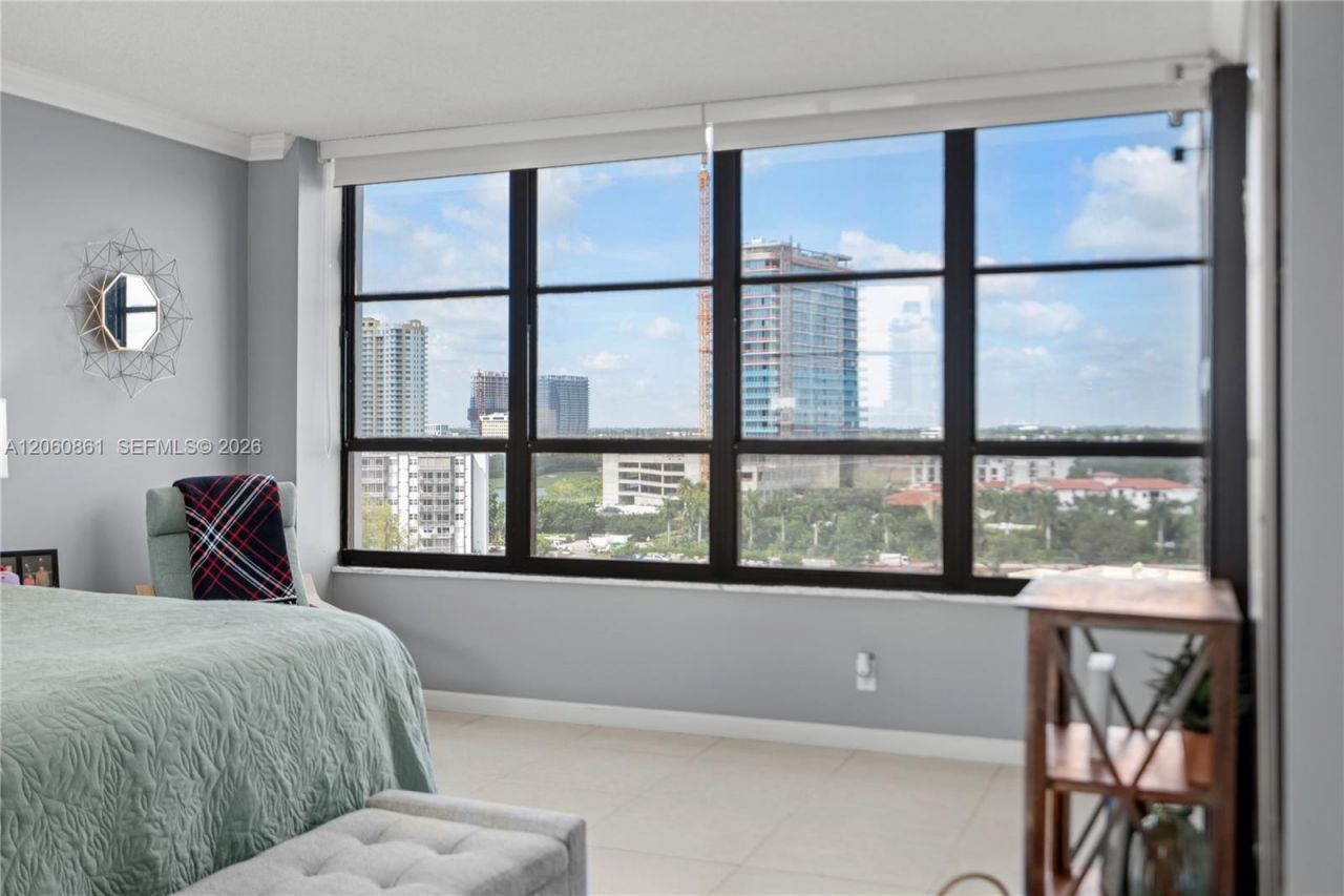 600 Three Islands Blvd, Unit 911, Hallandale Beach, FL 33009 Photo