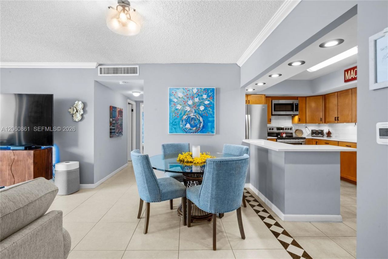 600 Three Islands Blvd, Unit 911, Hallandale Beach, FL 33009 Photo