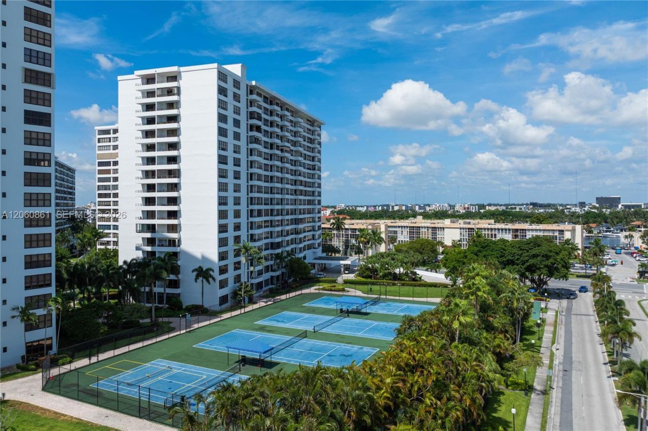 600 Three Islands Blvd, Unit 911, Hallandale Beach, FL 33009 Photo