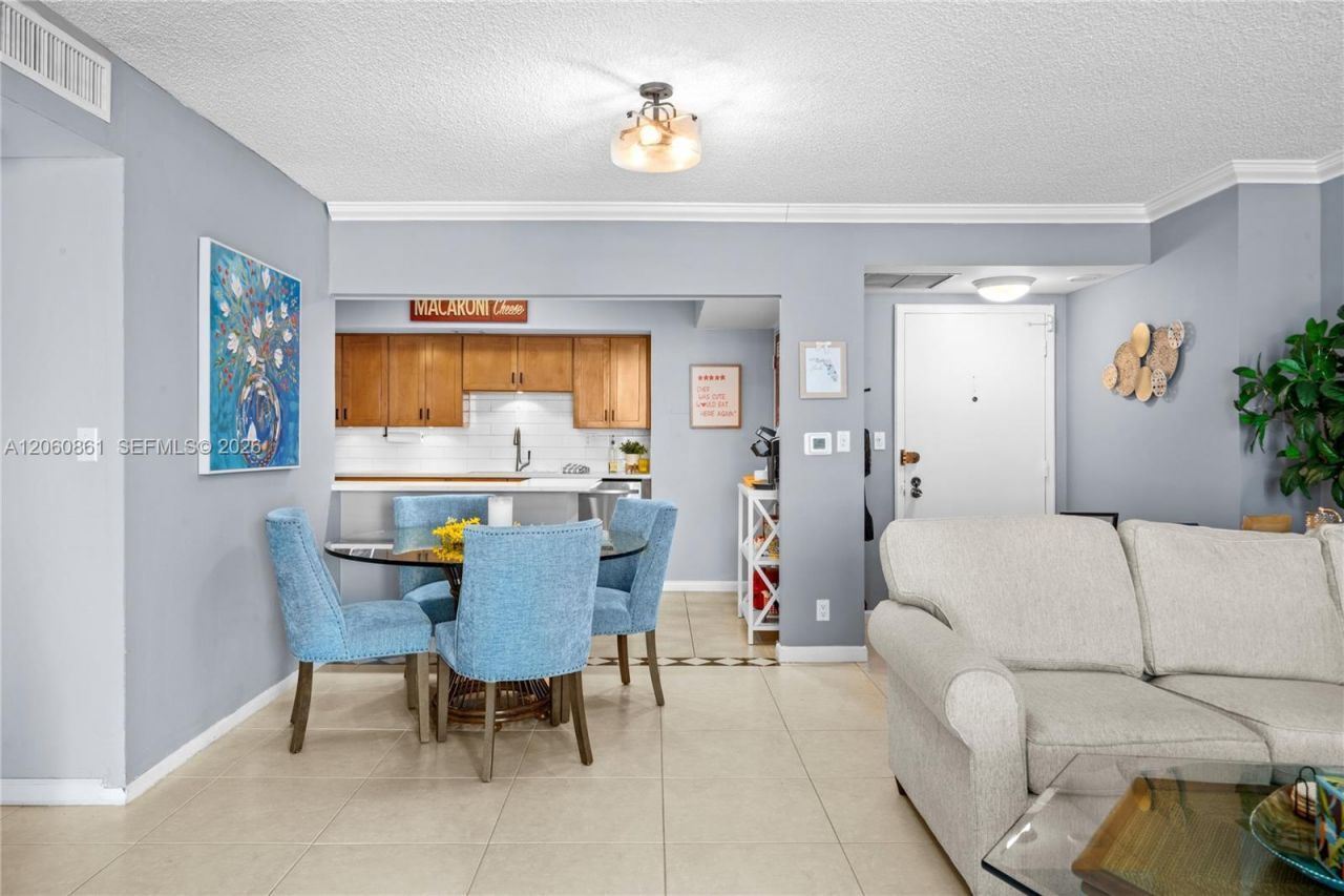 600 Three Islands Blvd, Unit 911, Hallandale Beach, FL 33009 Photo