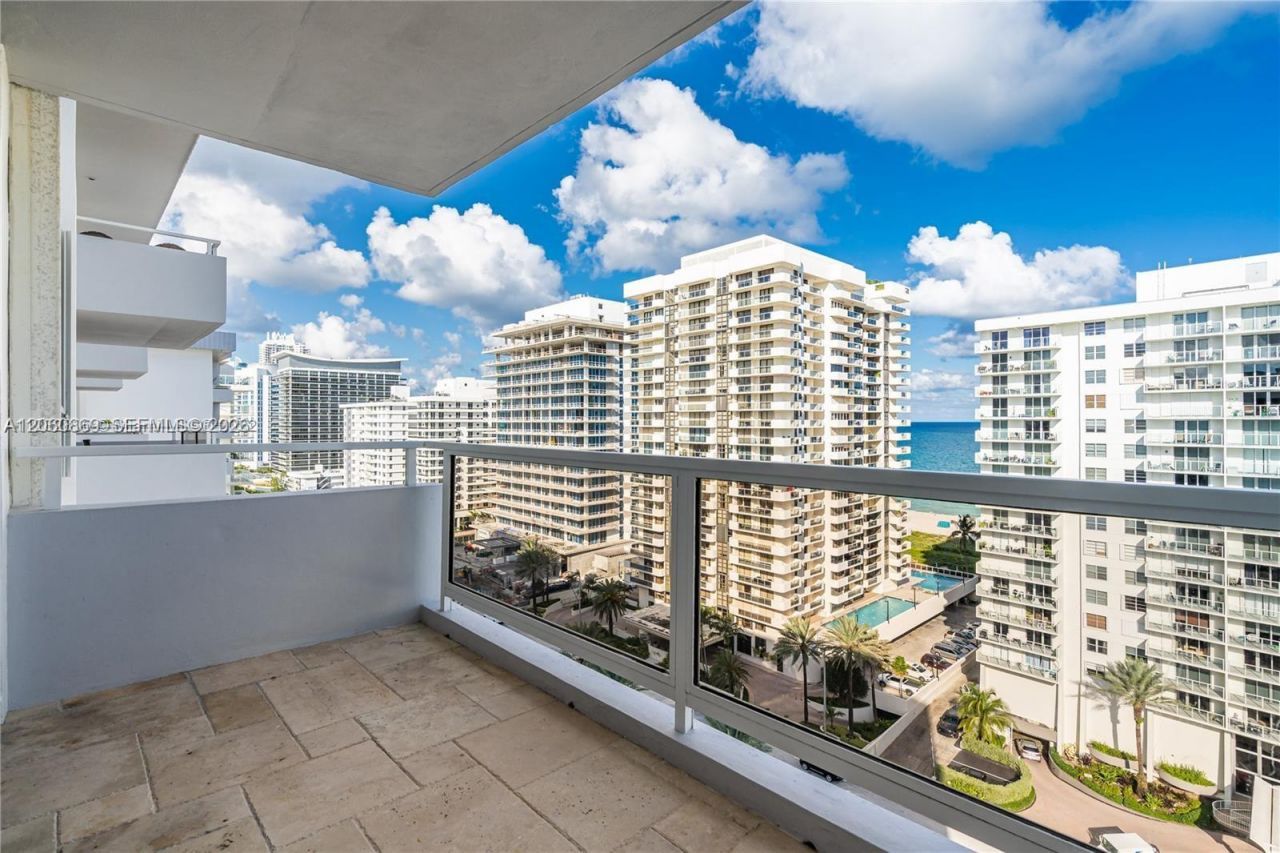 5700 Collins Ave, Unit 15D, Miami Beach, FL 33140 Photo