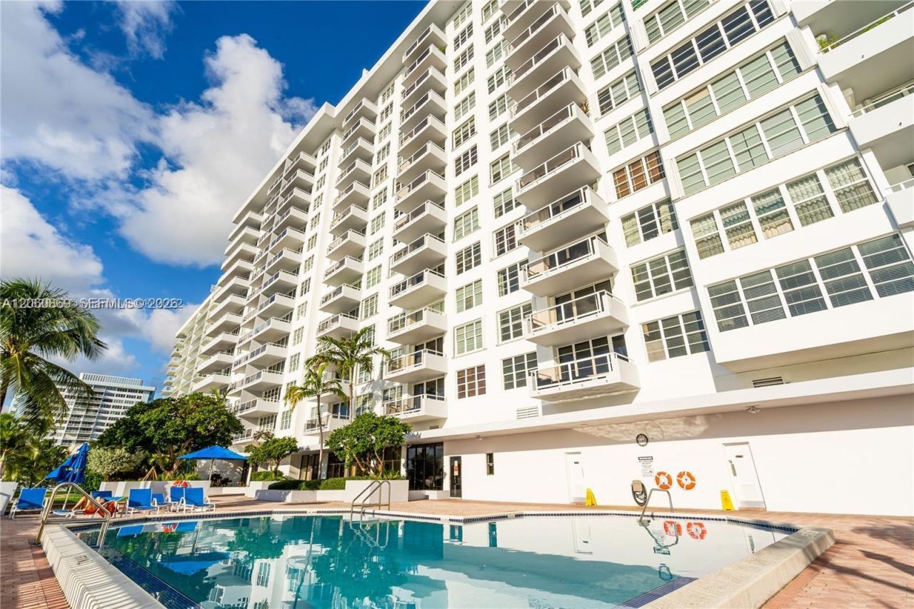 5700 Collins Ave, Unit 15D, Miami Beach, FL 33140 Photo