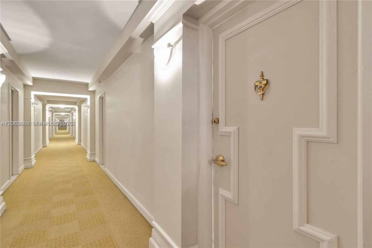 5700 Collins Ave, Unit 15D, Miami Beach, FL 33140 Photo