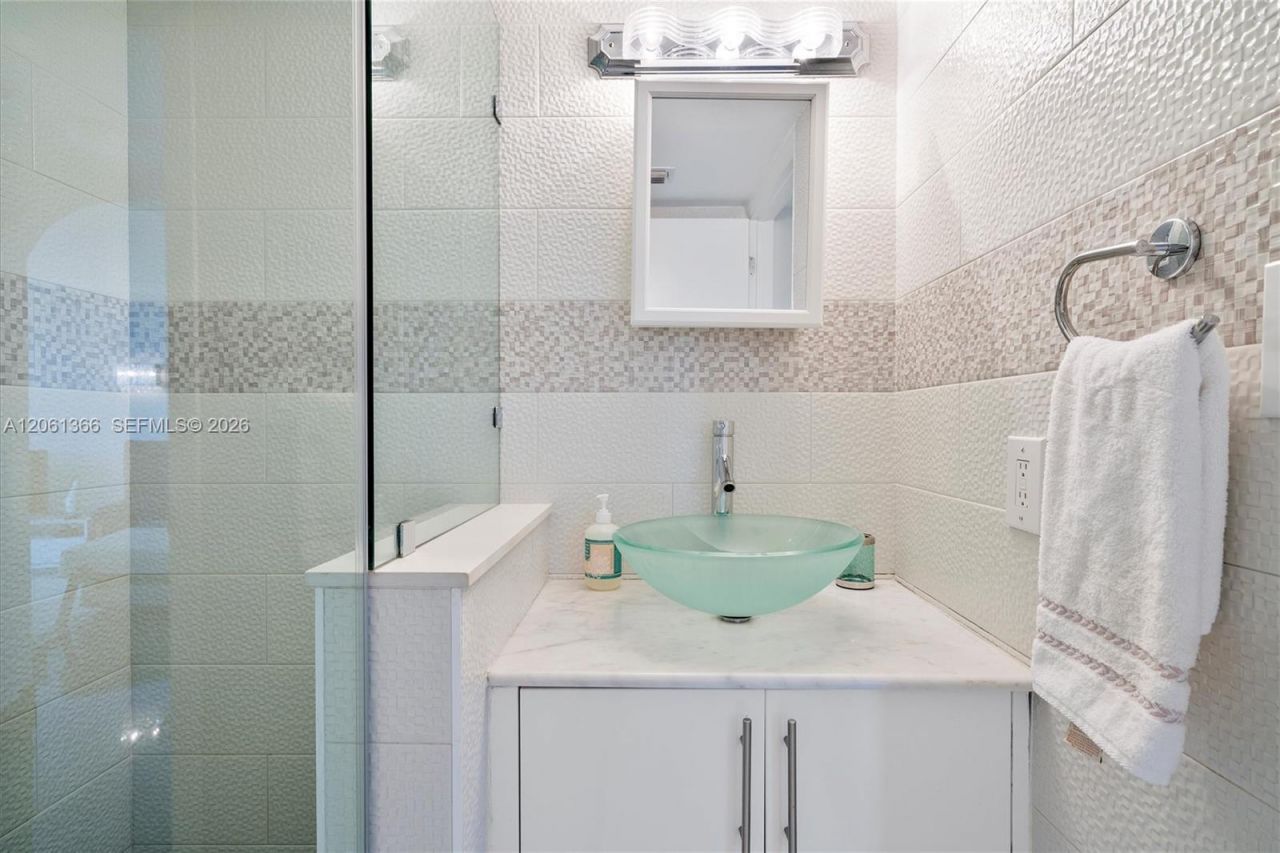 8911 Collins Ave, Unit 802, Surfside, FL 33154 Photo