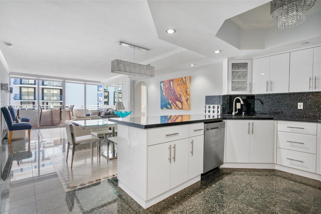 8911 Collins Ave, Unit 802, Surfside, FL 33154 Photo