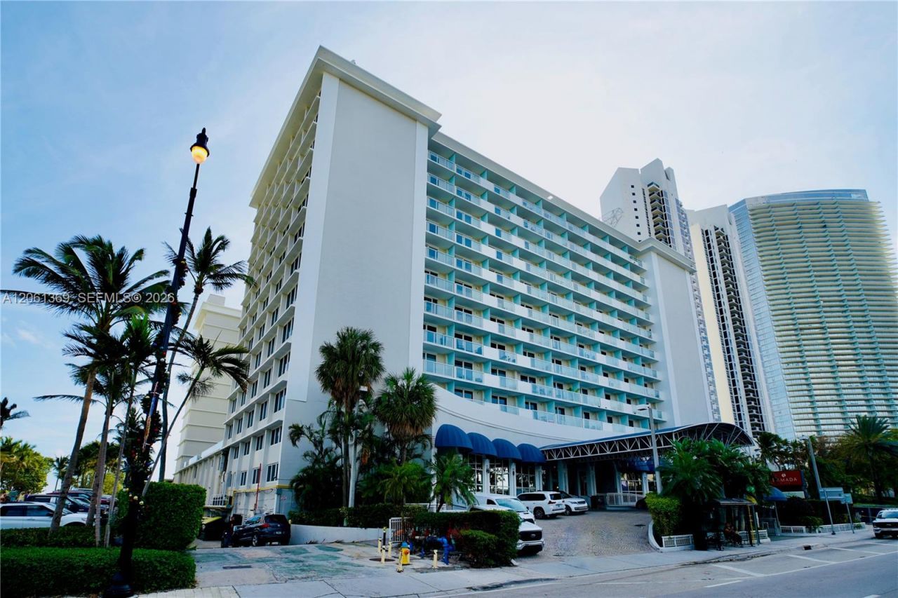 19201 Collins Ave, Unit 726, Sunny Isles Beach, FL 33160 Photo