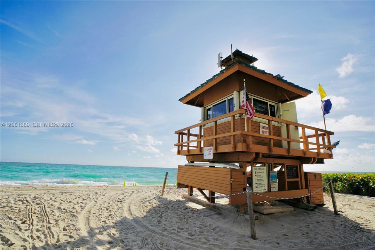 19201 Collins Ave, Unit 726, Sunny Isles Beach, FL 33160 Photo