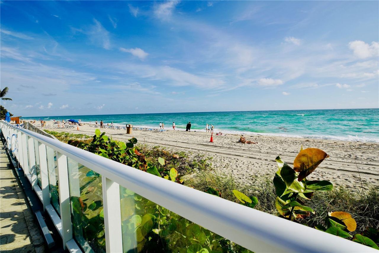 19201 Collins Ave, Unit 726, Sunny Isles Beach, FL 33160 Photo