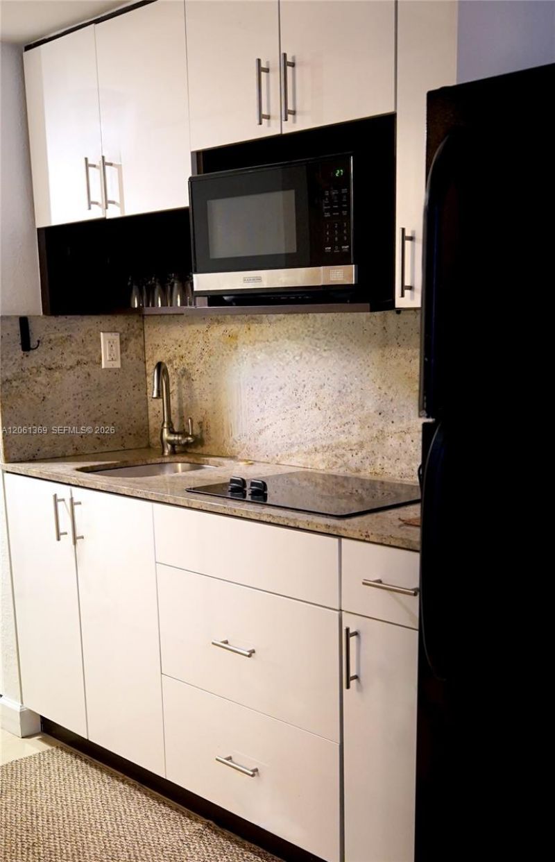 19201 Collins Ave, Unit 726, Sunny Isles Beach, FL 33160 Photo