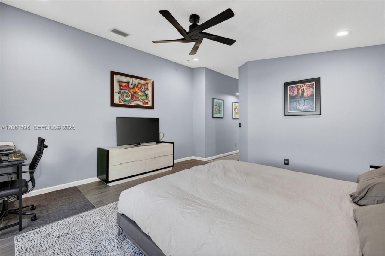 1603 E Harmony Lake Cir, Davie, FL 33324 Photo