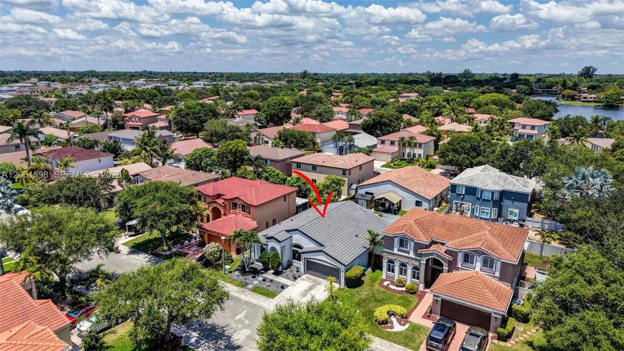 1603 E Harmony Lake Cir, Davie, FL 33324 Photo