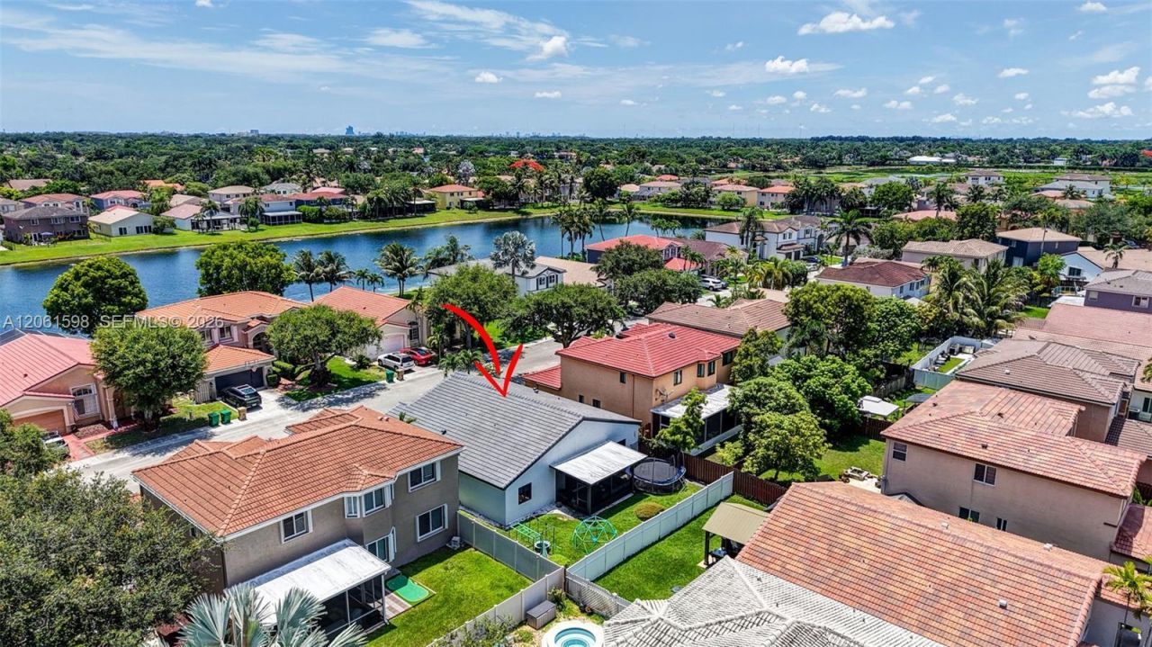 1603 E Harmony Lake Cir, Davie, FL 33324 Photo
