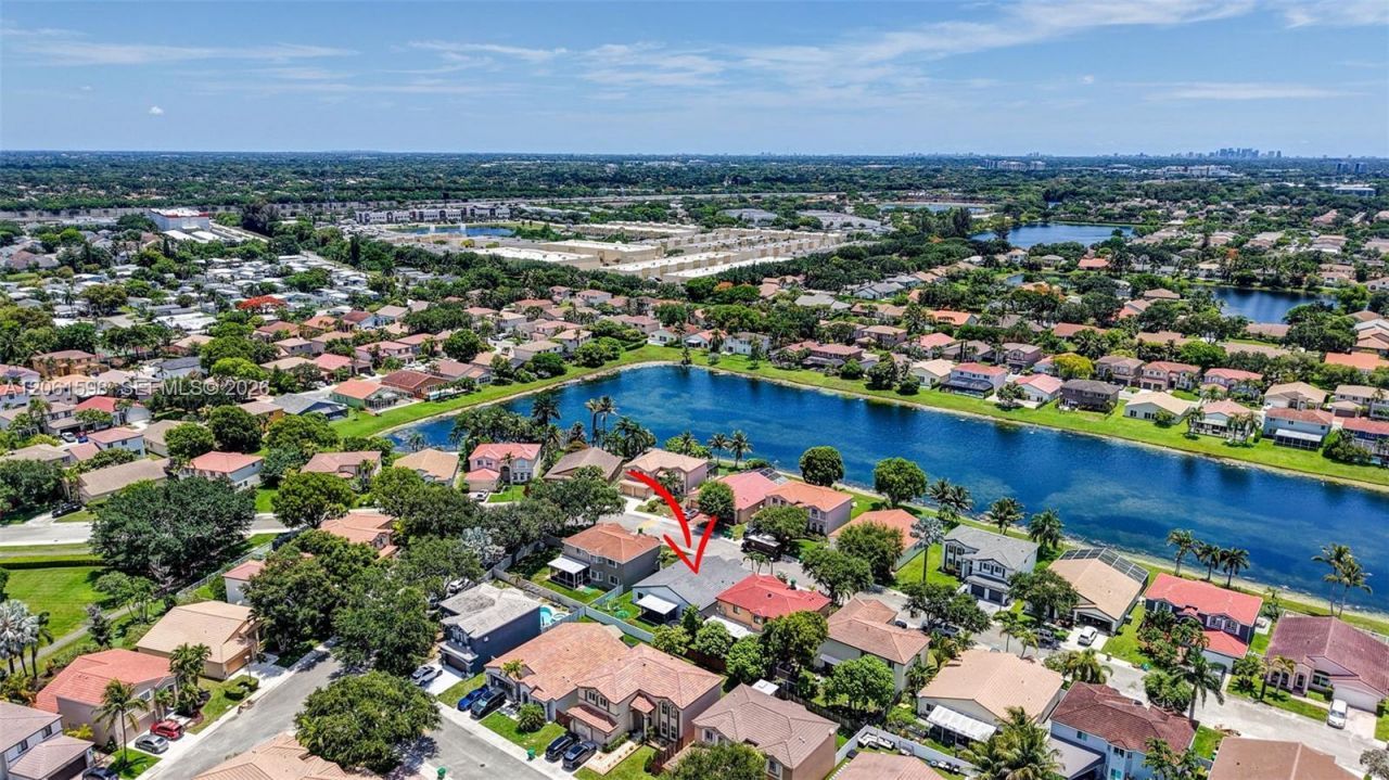 1603 E Harmony Lake Cir, Davie, FL 33324 Photo