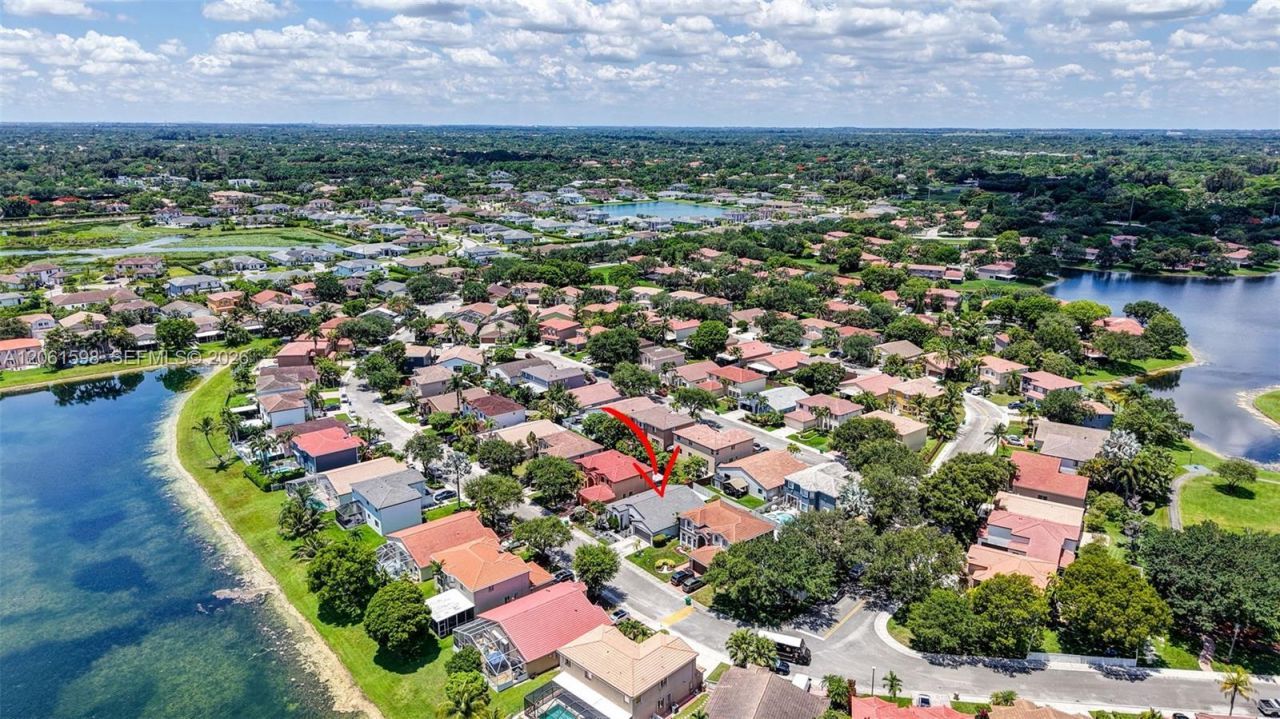 1603 E Harmony Lake Cir, Davie, FL 33324 Photo