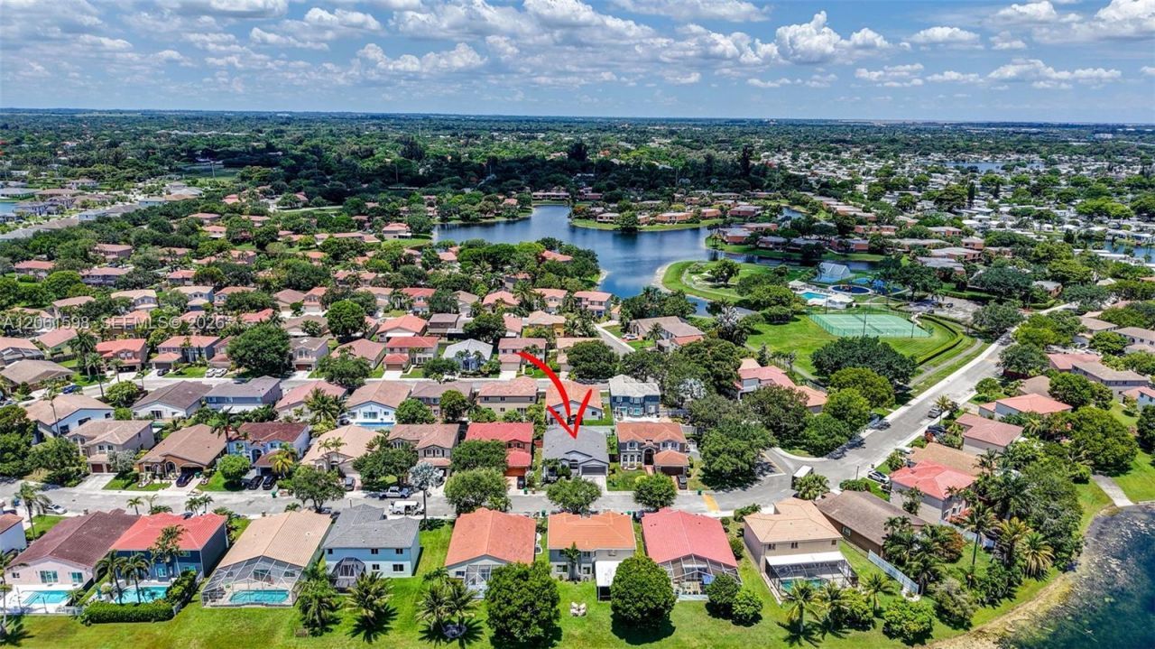 1603 E Harmony Lake Cir, Davie, FL 33324 Photo