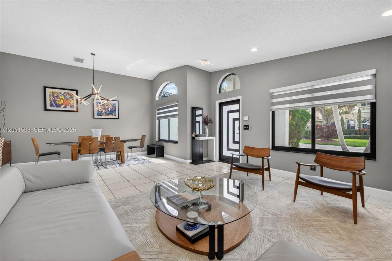 1603 E Harmony Lake Cir, Davie, FL 33324 Photo