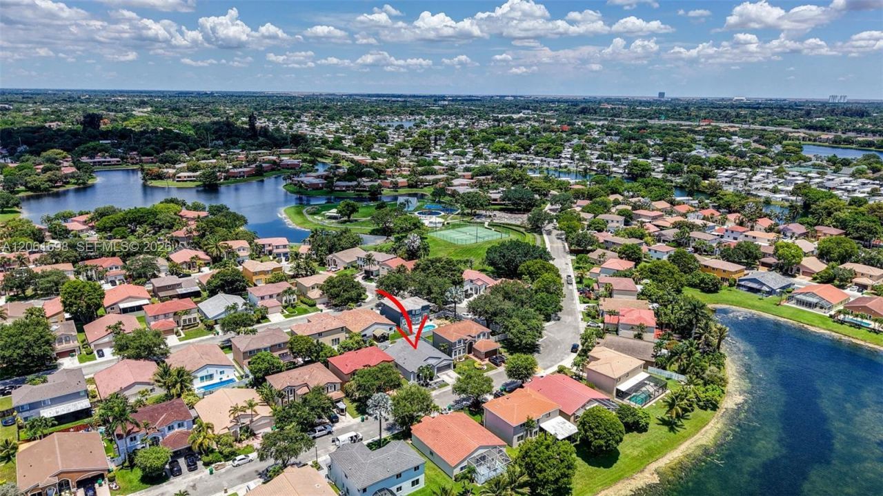 1603 E Harmony Lake Cir, Davie, FL 33324 Photo