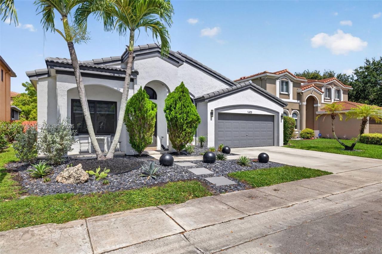 1603 E Harmony Lake Cir, Davie, FL 33324 Photo