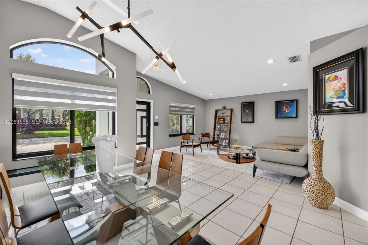 1603 E Harmony Lake Cir, Davie, FL 33324 Photo