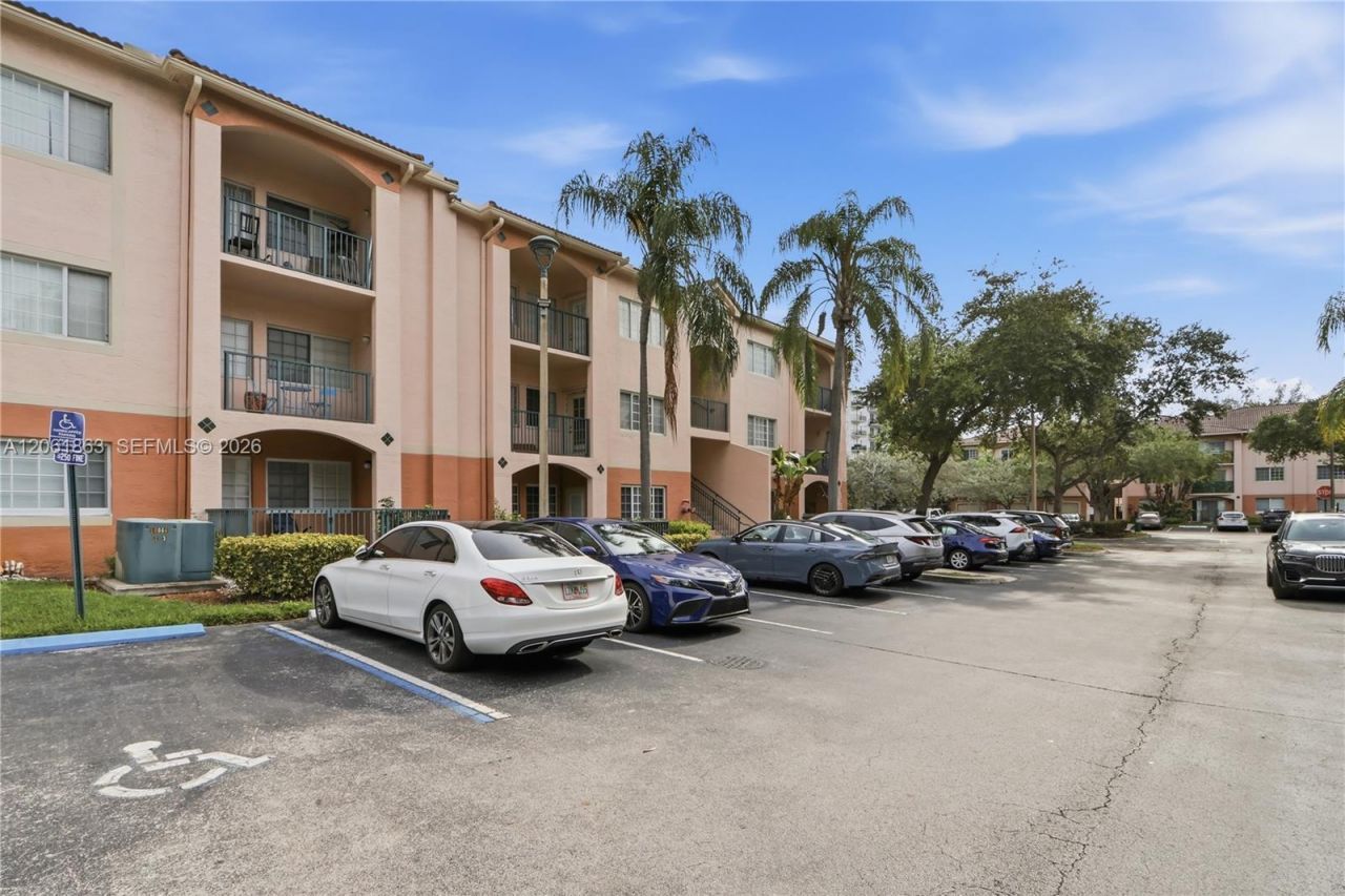 2015 SE 10th Ave, Unit 130, Fort Lauderdale, FL 33316 Photo