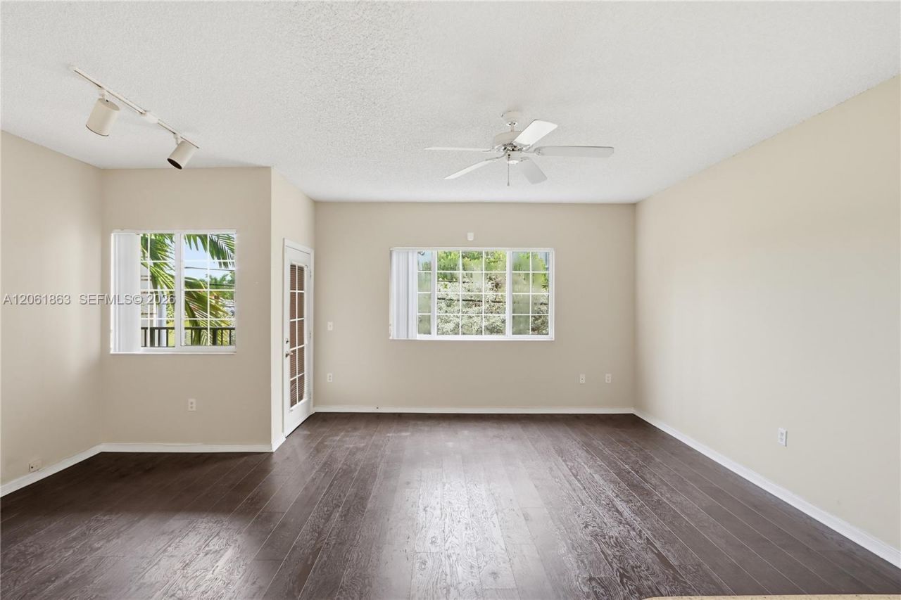 2015 SE 10th Ave, Unit 130, Fort Lauderdale, FL 33316 Photo