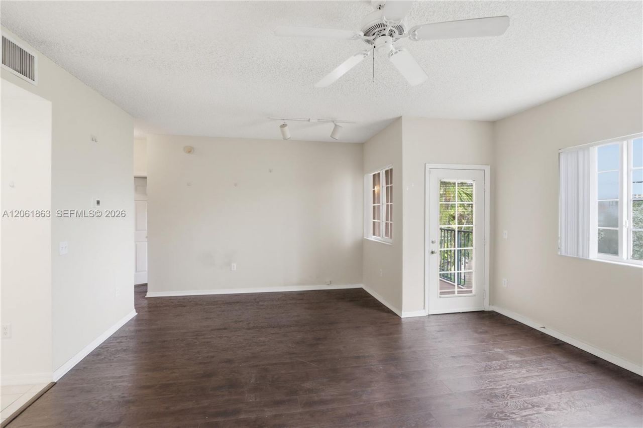 2015 SE 10th Ave, Unit 130, Fort Lauderdale, FL 33316 Photo