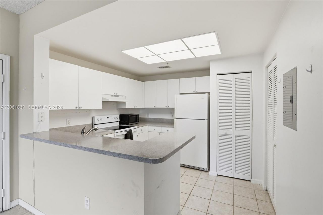 2015 SE 10th Ave, Unit 130, Fort Lauderdale, FL 33316 Photo