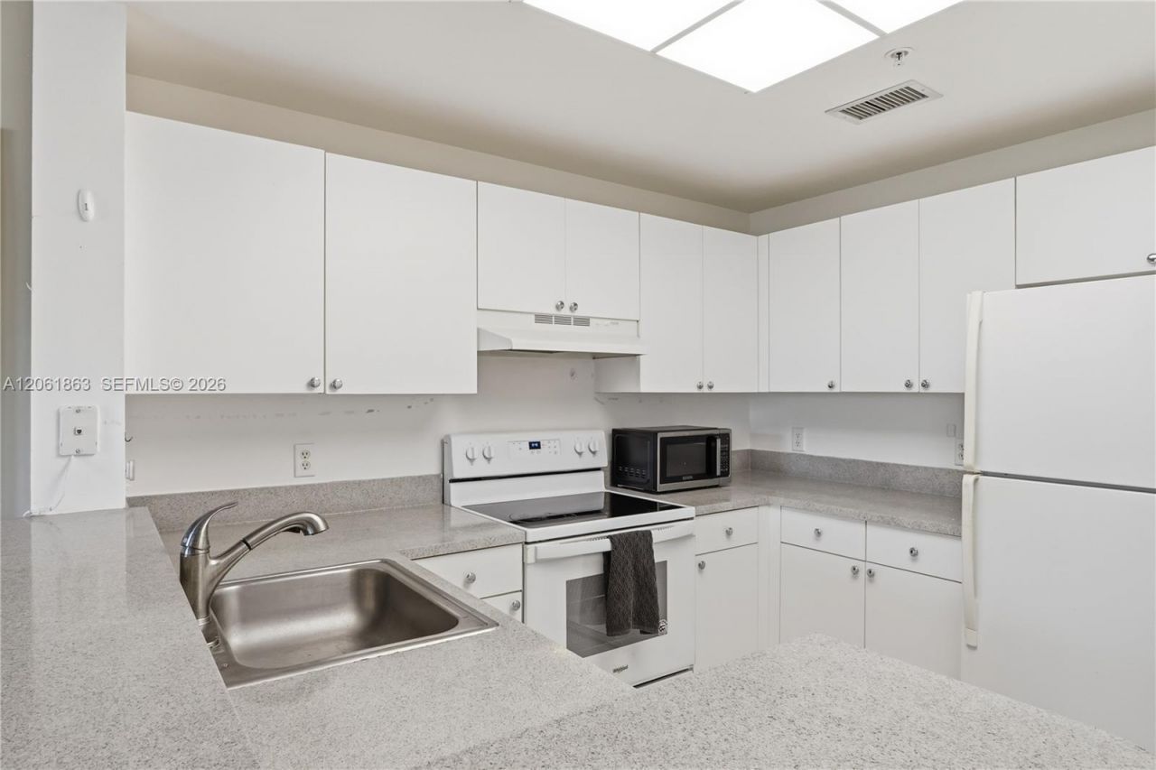 2015 SE 10th Ave, Unit 130, Fort Lauderdale, FL 33316 Photo