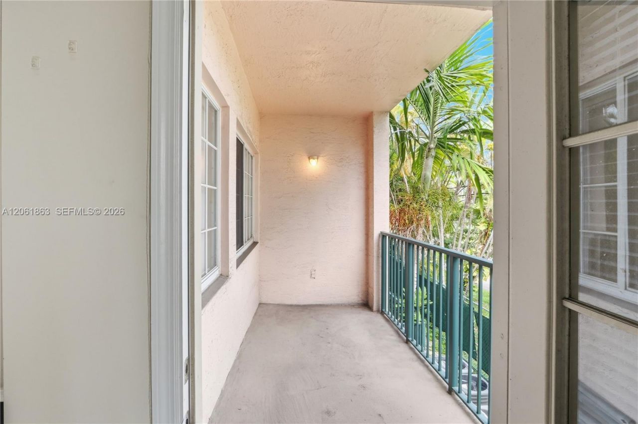 2015 SE 10th Ave, Unit 130, Fort Lauderdale, FL 33316 Photo