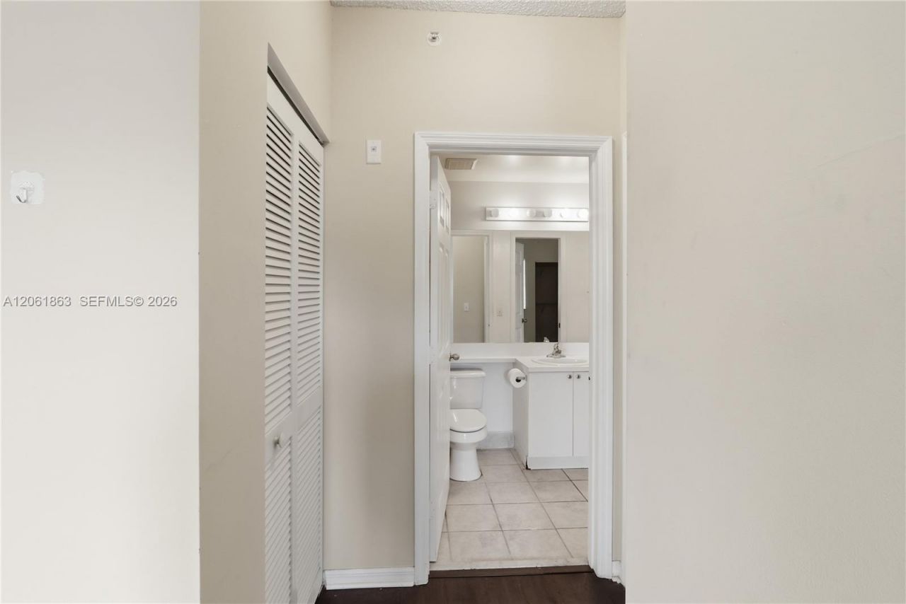 2015 SE 10th Ave, Unit 130, Fort Lauderdale, FL 33316 Photo