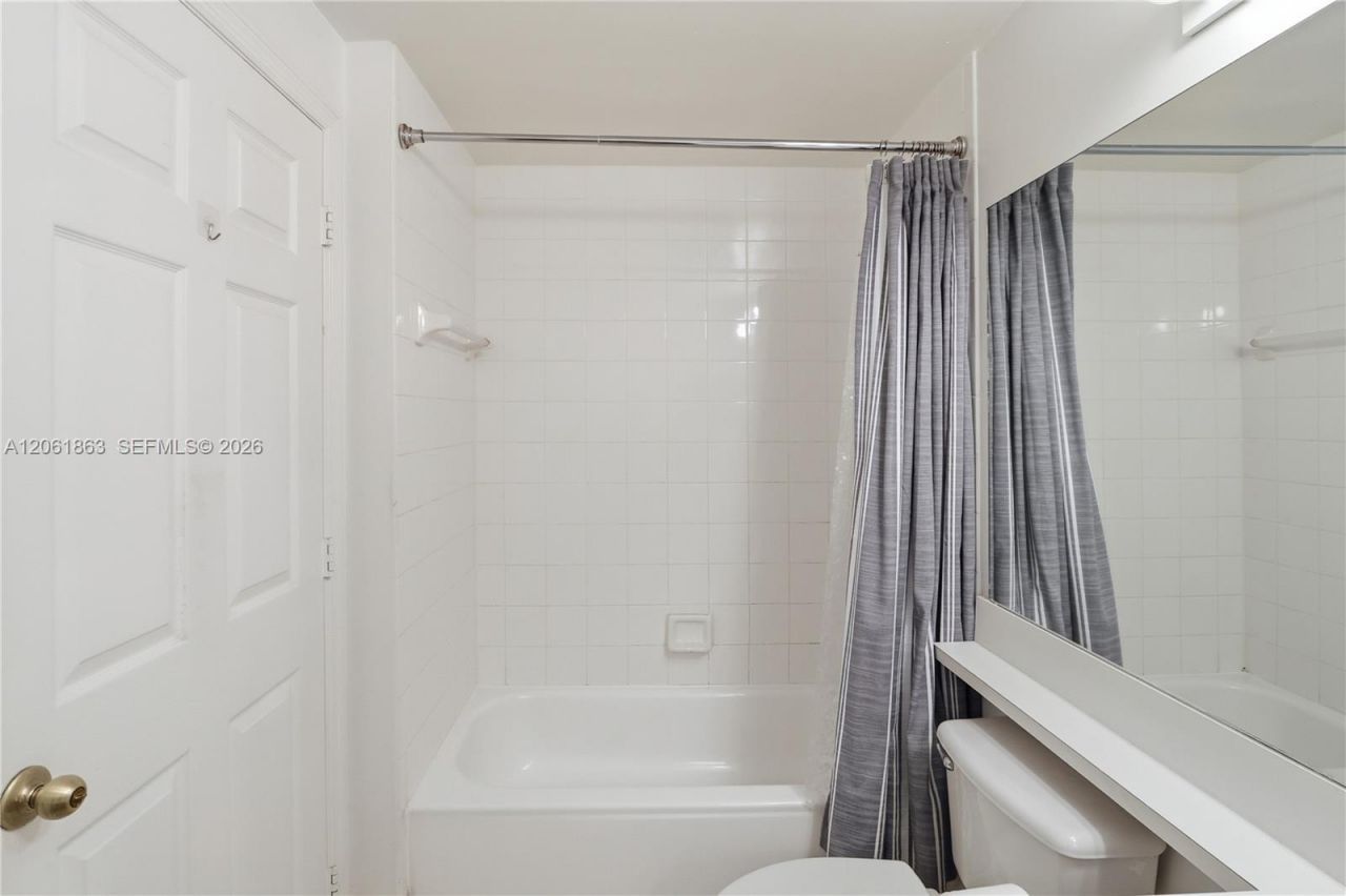 2015 SE 10th Ave, Unit 130, Fort Lauderdale, FL 33316 Photo