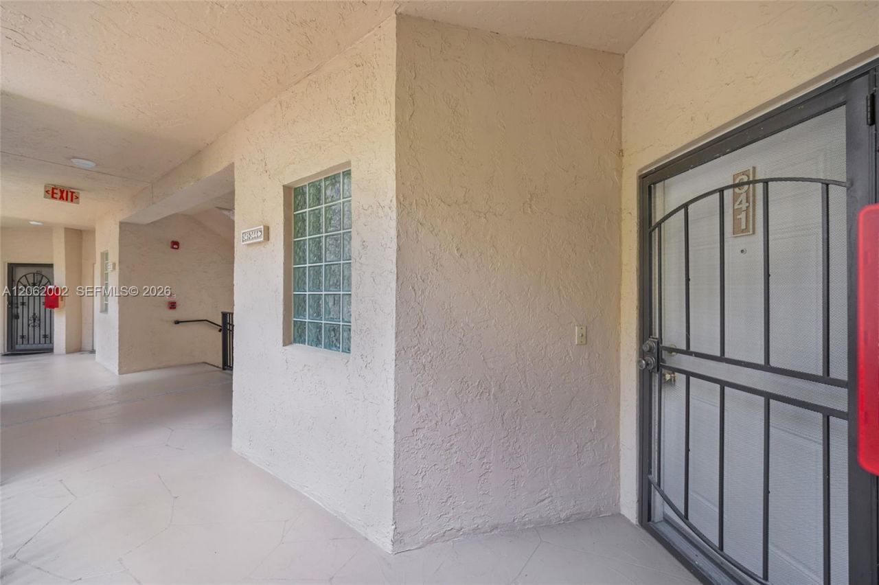 4300 NW 30th St , Unit 341, Coconut Creek, FL 33066 Photo