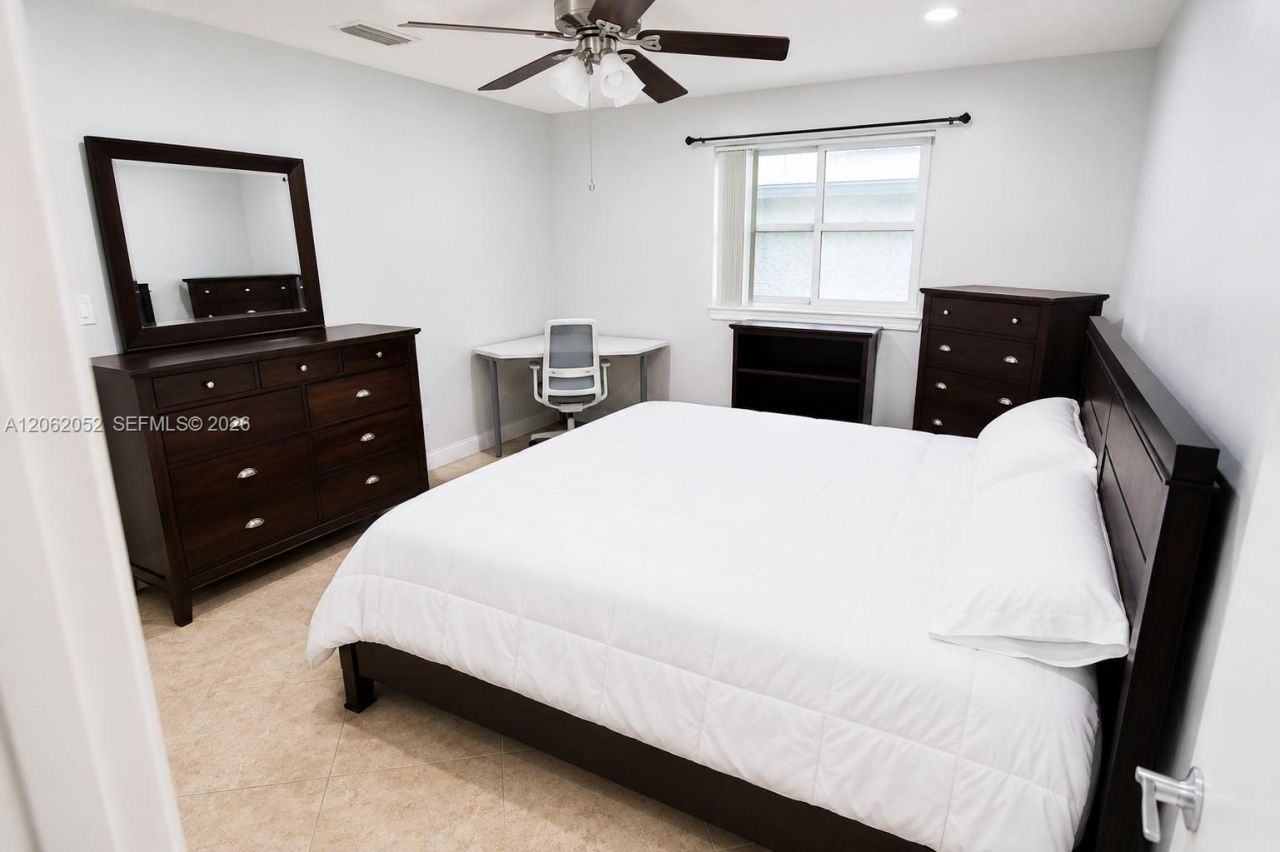 2430 Sabal Palm Dr, Miramar, FL 33023 Photo