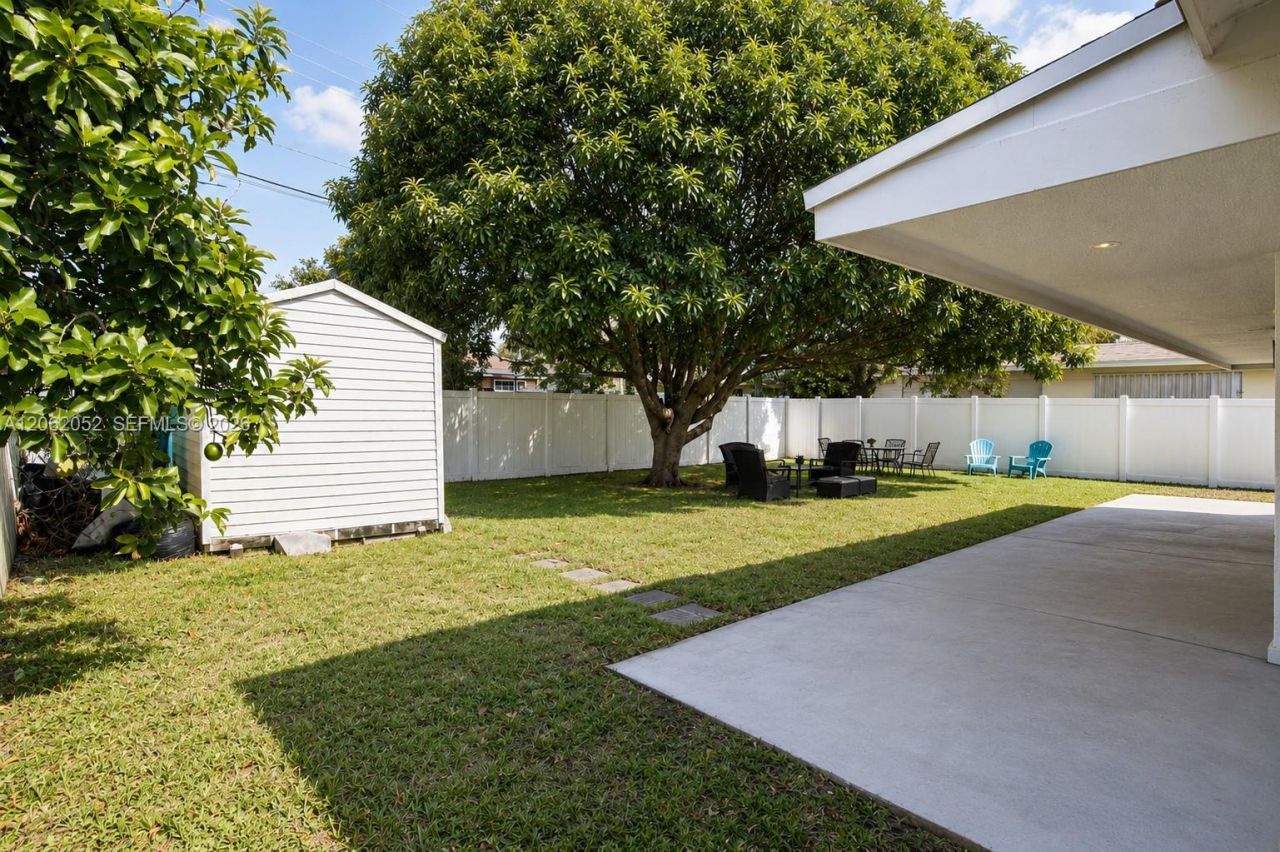 2430 Sabal Palm Dr, Miramar, FL 33023 Photo