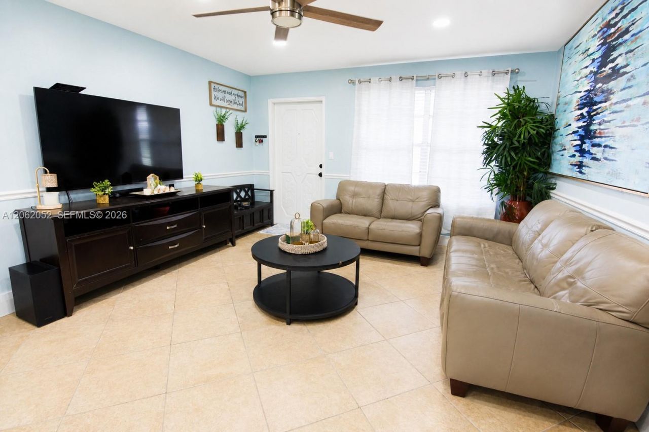 2430 Sabal Palm Dr, Miramar, FL 33023 Photo