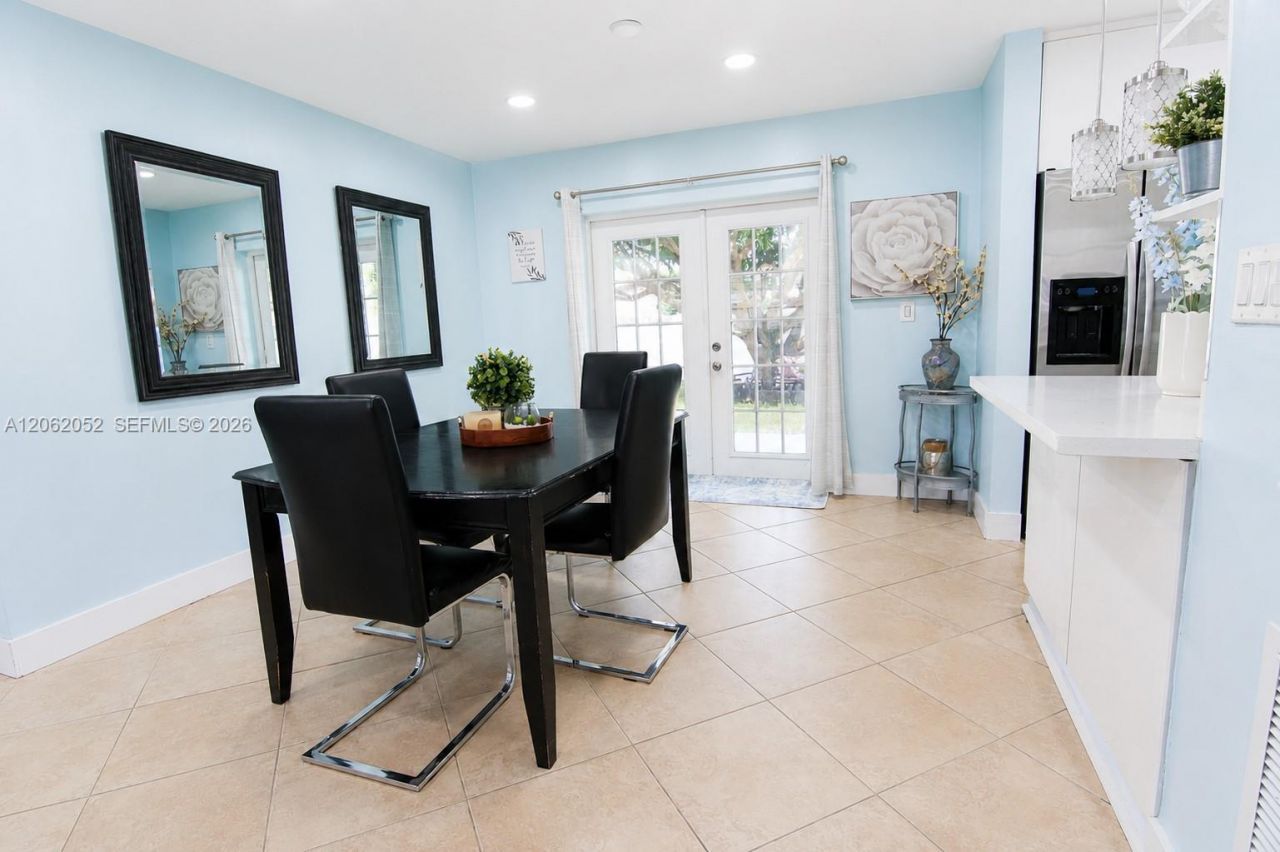 2430 Sabal Palm Dr, Miramar, FL 33023 Photo