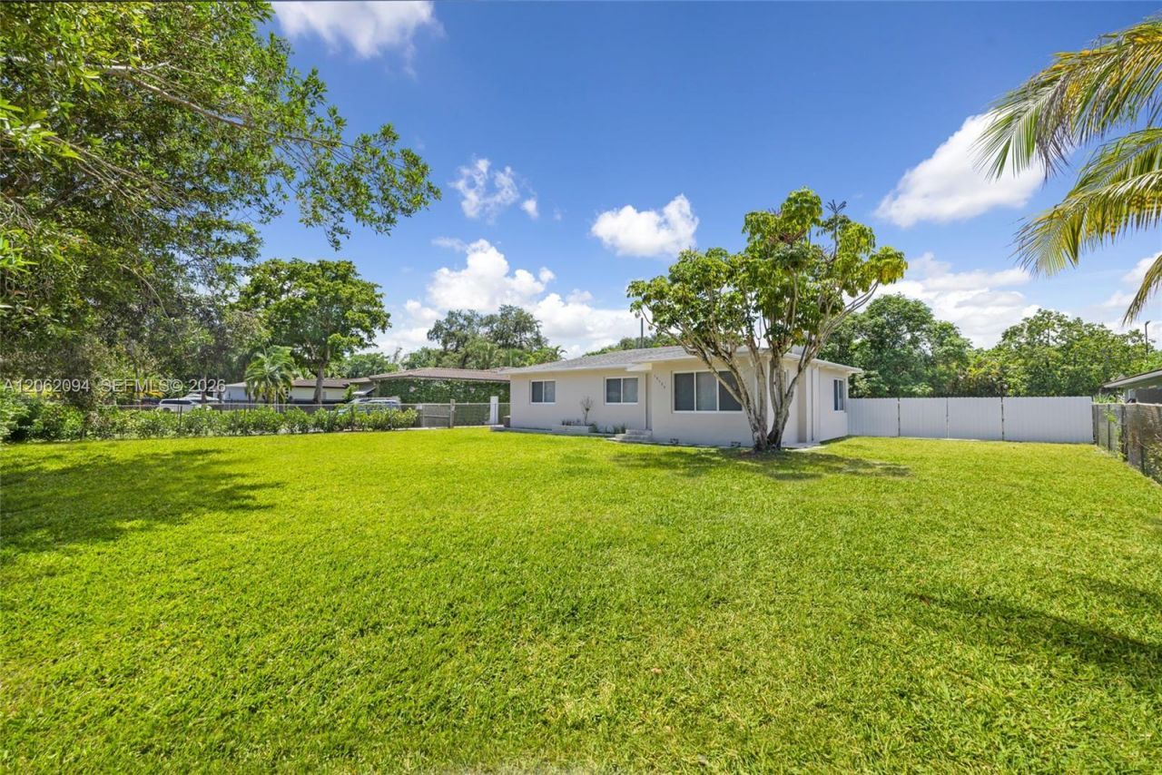 14120 NW 2nd Ave, Miami, FL 33168 Photo