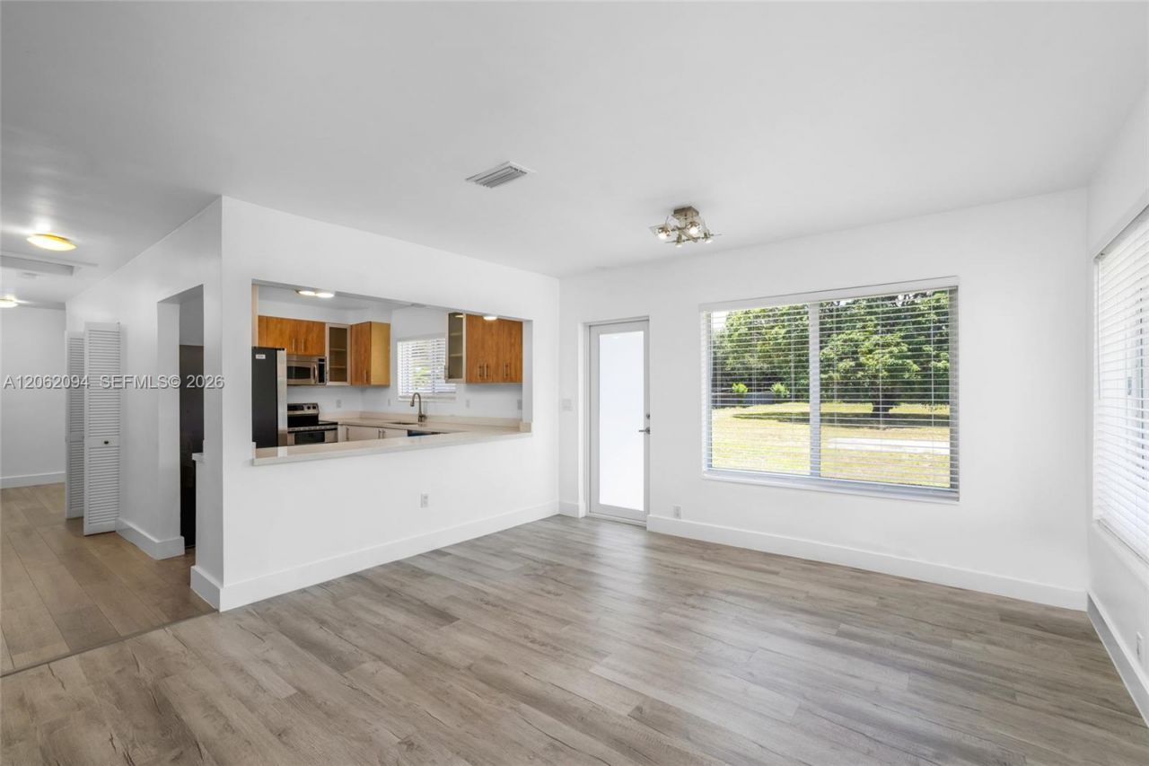 14120 NW 2nd Ave, Miami, FL 33168 Photo