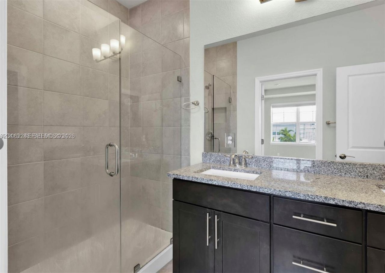 1240 Eucalyptus Dr, Unit 2, Hollywood, FL 33021 Photo