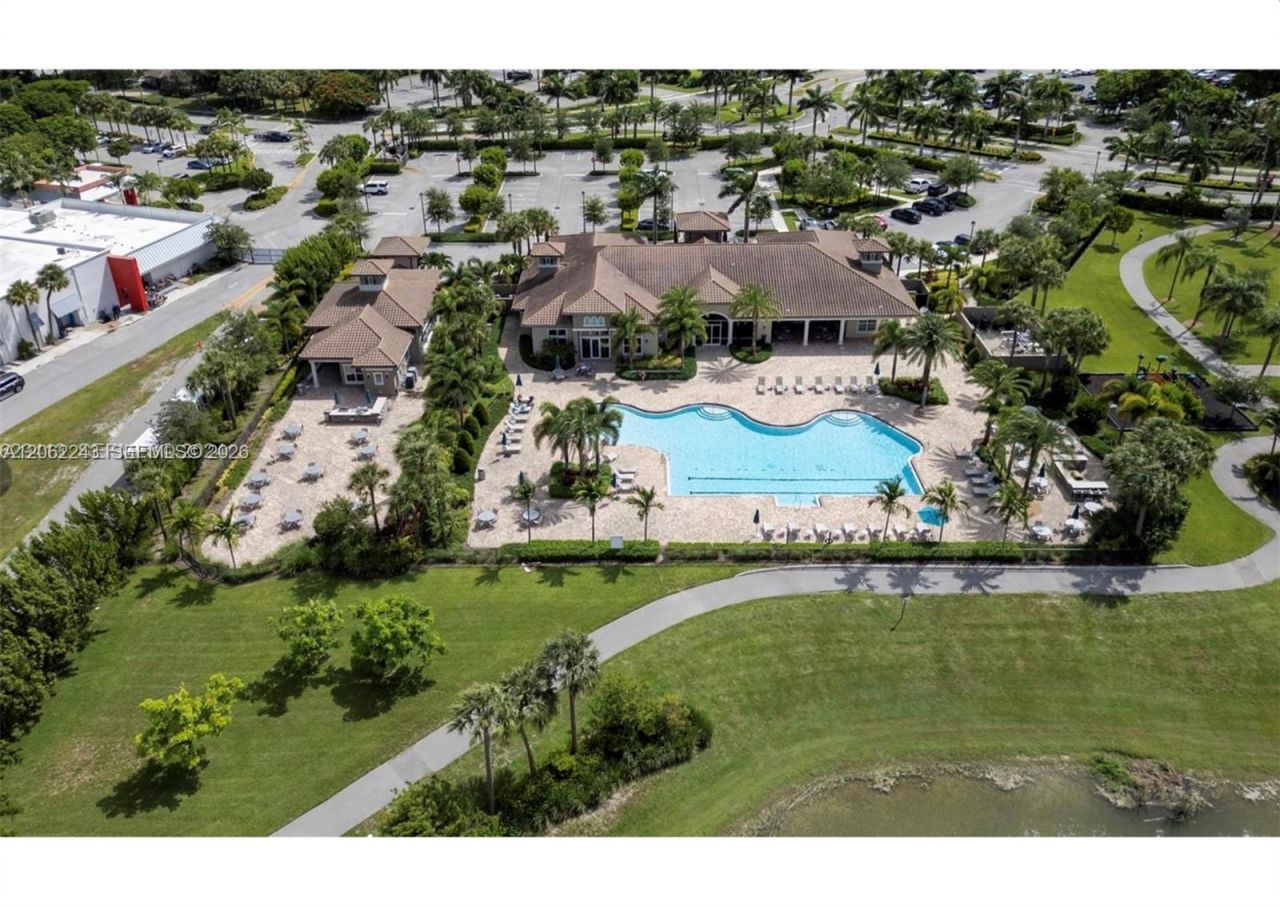 1240 Eucalyptus Dr, Unit 2, Hollywood, FL 33021 Photo