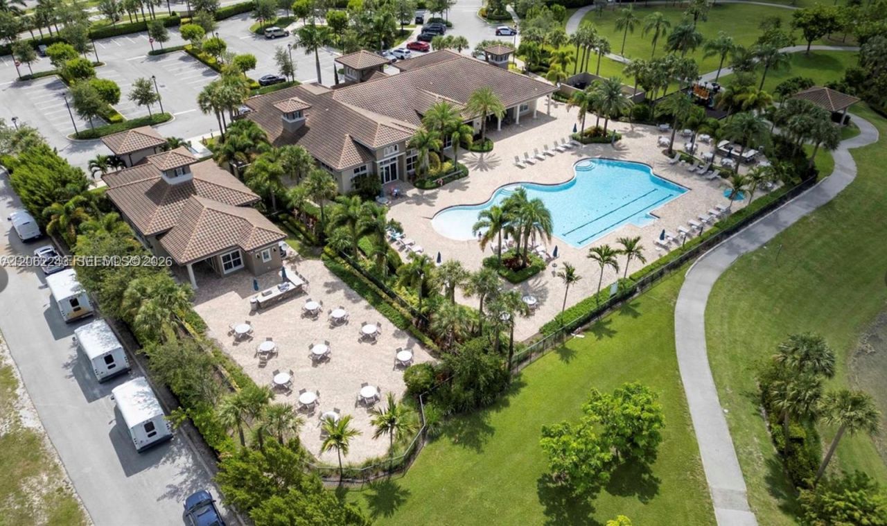 1240 Eucalyptus Dr, Unit 2, Hollywood, FL 33021 Photo