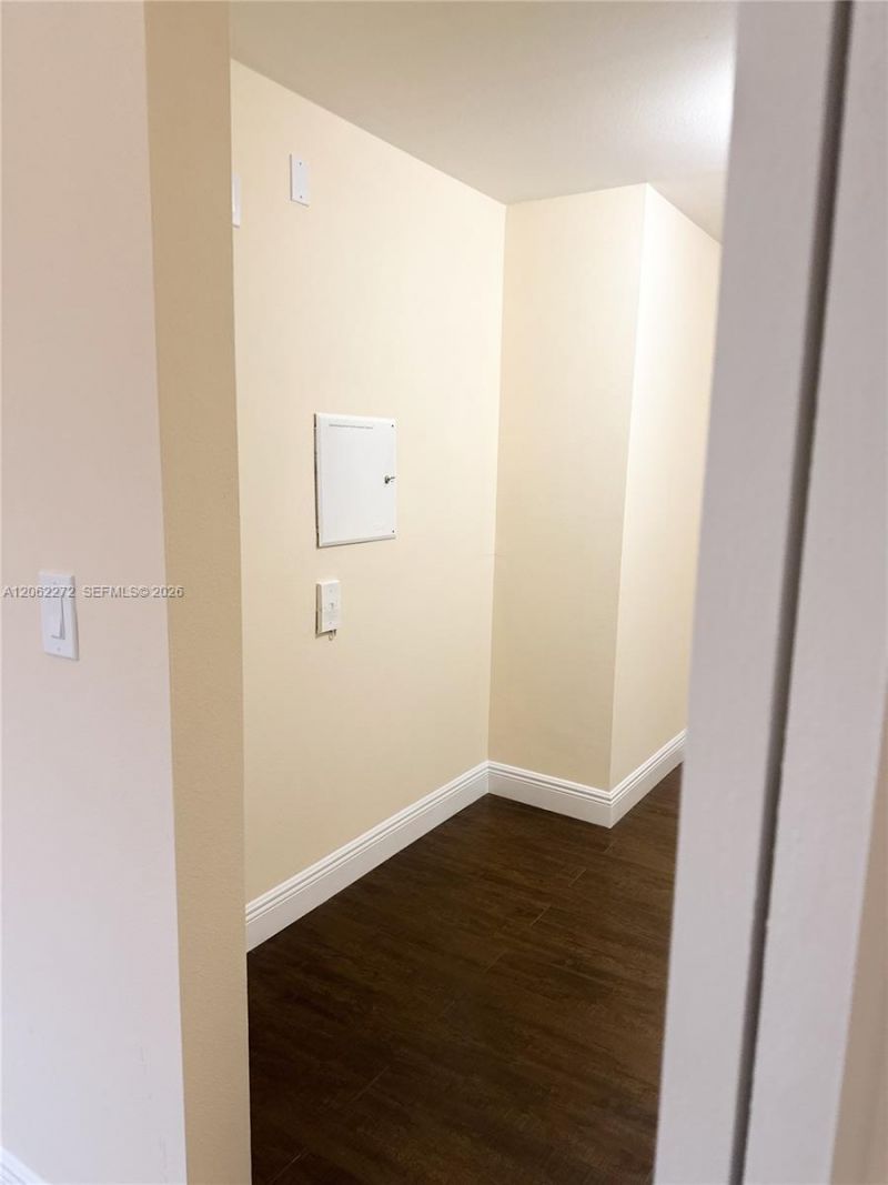 533 NE 3rd Ave, Unit 320, Fort Lauderdale, FL 33301 Photo