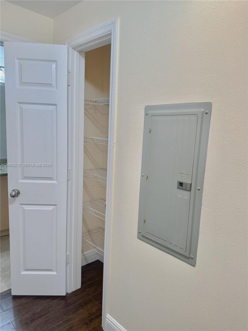 533 NE 3rd Ave, Unit 320, Fort Lauderdale, FL 33301 Photo