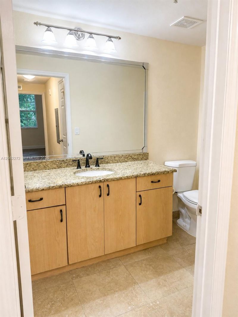 533 NE 3rd Ave, Unit 320, Fort Lauderdale, FL 33301 Photo